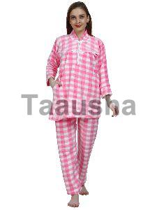 Ladies Checkered Pink Woolen Night Suit