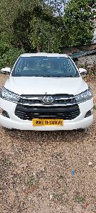 Innova crysta taxi service