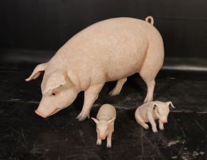 Pig Family Statue