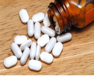 Erythromycin Stearate Tablets BP 500 mg.