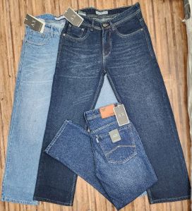 straight fit size 28 to 34 heavy fabric jeans