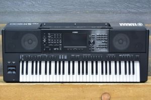 Yamaha PSR-SX900 Workstation Keyboard