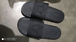 flat slippers
