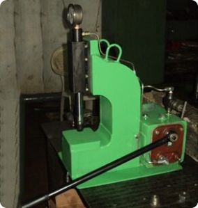 Hydraulic Press - Hand Operated