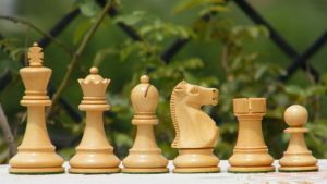 K0097 Fischer Spassky Series Wooden Chess Pieces
