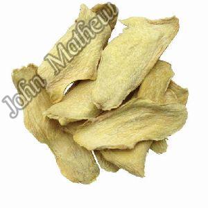 dried ginger flakes
