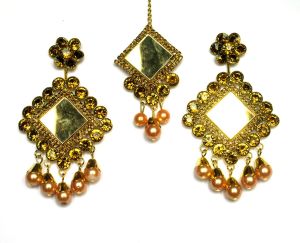 Golden Square Mirror Earrings &AMP;AMP; Maang Tikka Set