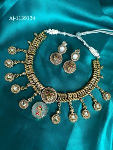 Stylish Necklace Set