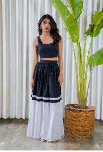 Color Block Skirt With Sleeveless Crop Top Set