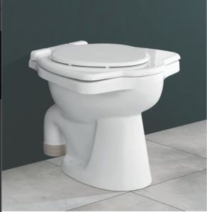 540mmX450mmX415 Water Closet For Toilet Use