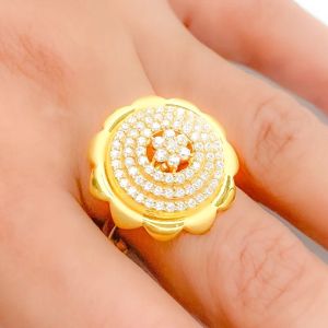 Exclusive Flower Top Cz Statement Ring, Weight : 7.3G