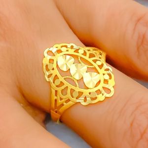 Oval Heart Lined Ring