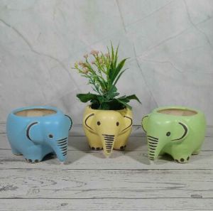Animal Shape Pot  Small Matt Elephent