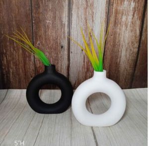 Decor 5 Donut Vase