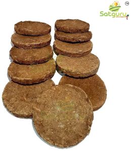 Desi Cow Dung Cake, Color : Brown, Packaging Type : Loose