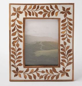 Polished MDF Resin Photo Frames, Frame Shape : Rectangular