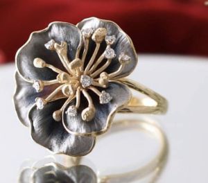 Ladies Fancy Flower Ring