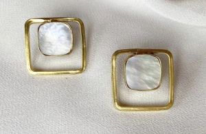 Ladies Mop Line Square Stud Earring, Style : Antique