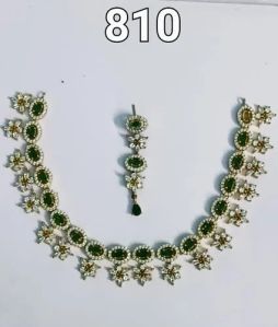 green zircon necklace set
