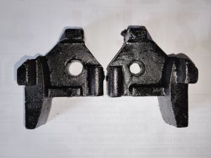 C I ROOF BEAM CASTINGS LEFT AND RIGHT