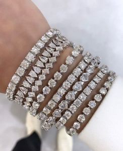 WHITE COLOR ALL TYPES SHAPES DIAMOND BRACELET GOLD SILVER AND WHITE GOLD MEN WOMEN AND GIRLS GIFT