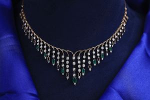 Elegant Natural Diamond Necklace