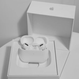 White Apple Airpods Pro