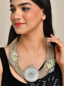 SH30-KM-NL-3538 Silver Plated Jute & Beaded Layered Necklace