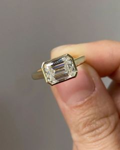 Vintage 18K Gold Emerald Diamond Engagement Ring