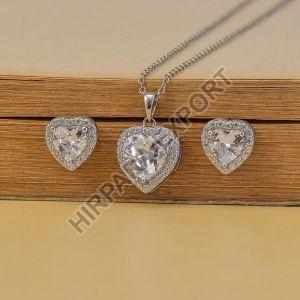 Heart Shape Diamond Pendant Set
