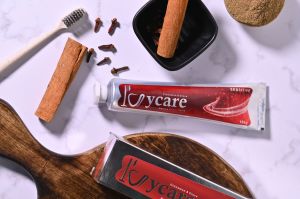 100gm I V Y Care Sensitive Toothpaste