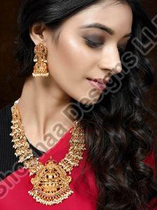 SH24-SC-JS-2838 Gold Plated Beaded Temple Long Necklace