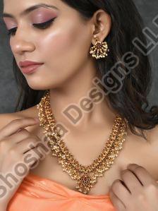 SH29-SC-JS-3451 Gold Plated Stone Studded Beaded Short Necklace