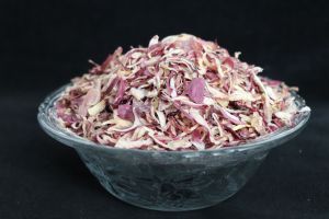 dehydrated red onion flakes
