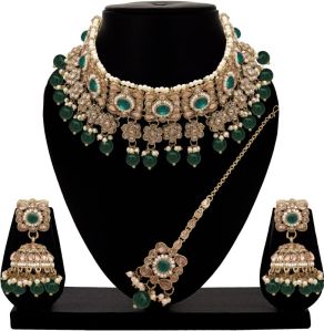 Floral Square Splendor Mehandi Plated Reverse AD Choker Necklaces Set