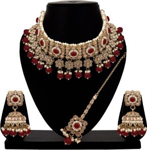 Floral Square Splendor Mehandi Plated Reverse AD Choker Necklaces Set.