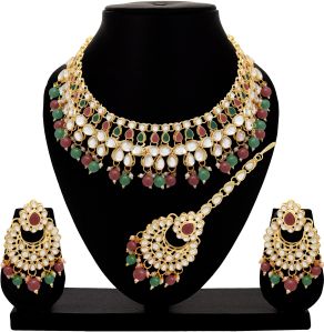 Imperial Wedding  Kundan Choker Necklaces Set.