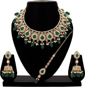 Royal Tilak Adornment Reverse Ad Choker Set