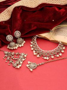 Tilak Pearl Splendor Mehandi plated Choker Necklace set.