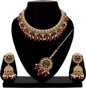 Traditional Adorned Beauty Choker Necklace set..