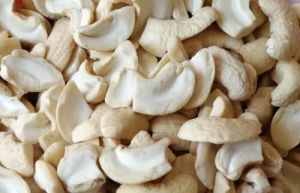 broken cashew nuts