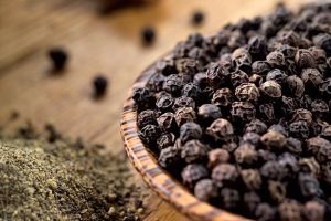 Black Pepper, Form : Granules