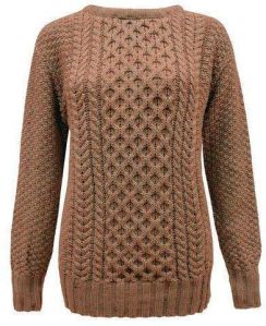 Ladies Woolen Sweater, Neck Style : Round Neck