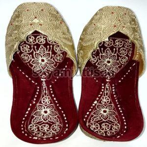 Ladies Beaded Punjabi Jutti