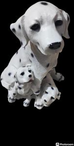 DOG FAMILY POLYRESIN 9 INCHS