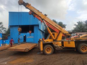 15 Ton Farana Crane Rental Service