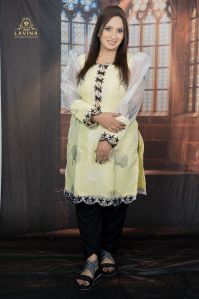 Ladies Embroidered Organza Kurta With Dhoti Pant