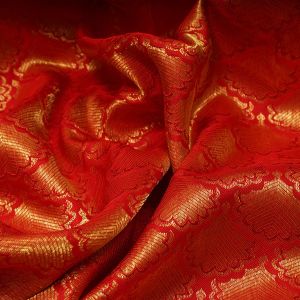 Venetian Red Kanjivaram Silk Handloom Fabric, Width : 48.5 Inches /123 Cm