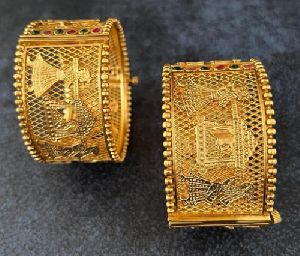 Gold Finish Doli Woman Bracelets