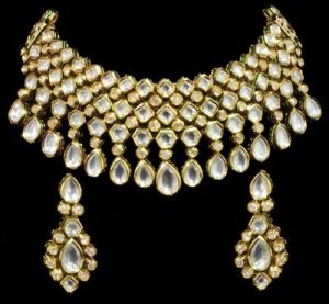 Nafeez Woman Kundan Choker Necklace Set